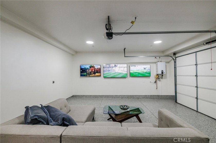 Welcome to 622 1st Place. A Rare rear-unit townhome offering - photo 25