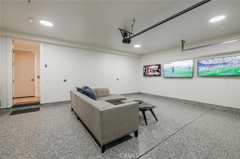 Welcome to 622 1st Place. A Rare rear-unit townhome offering - photo 26