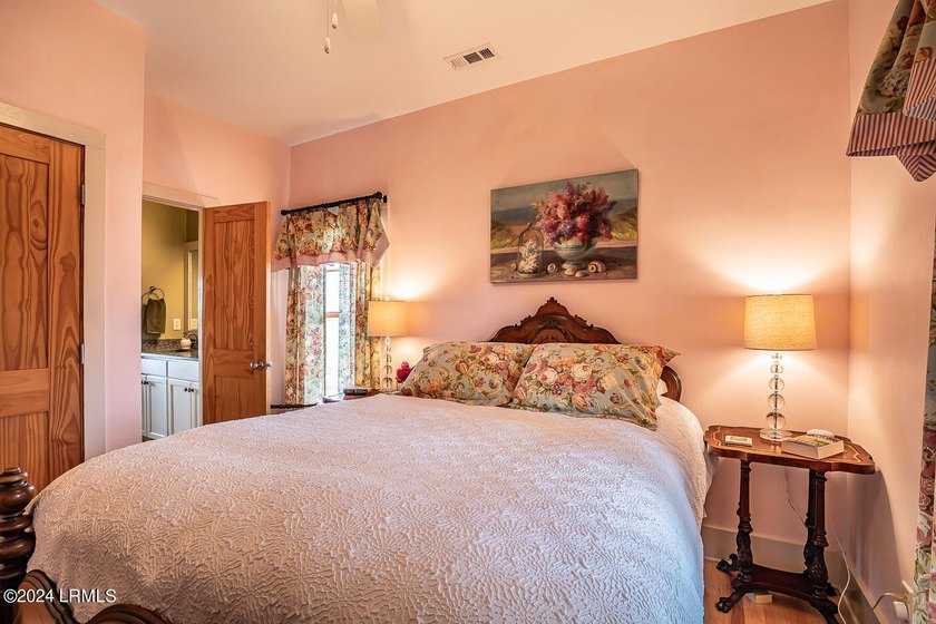 Must-See Harbor Island Gem! Welcome to your dream coastal - photo 30