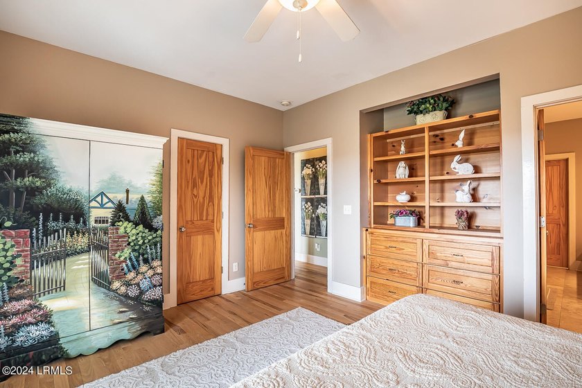 Must-See Harbor Island Gem! Welcome to your dream coastal - photo 33