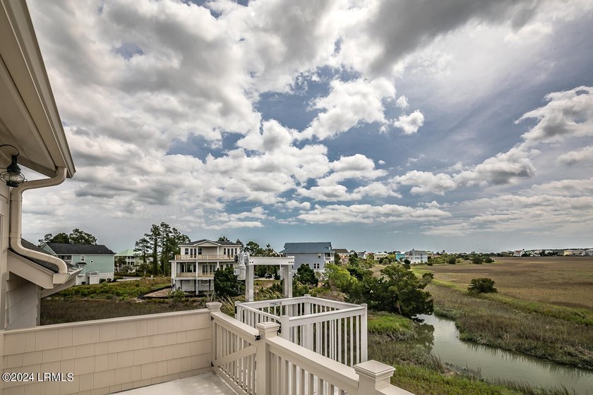 Must-See Harbor Island Gem! Welcome to your dream coastal - photo 43