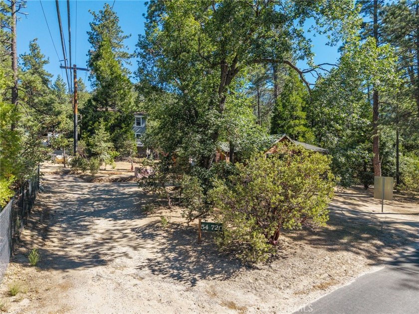 Experience the authentic soul of Idyllwild in this beautifully - photo 3