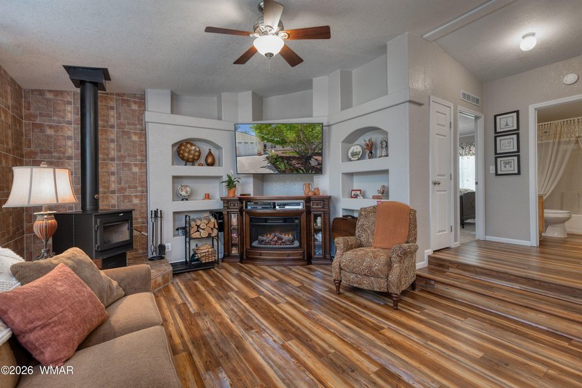 Great Location in the heart of Lakeside near all amenities. This - photo 5