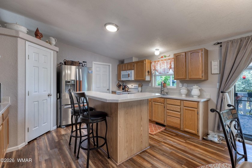 Great Location in the heart of Lakeside near all amenities. This - photo 8