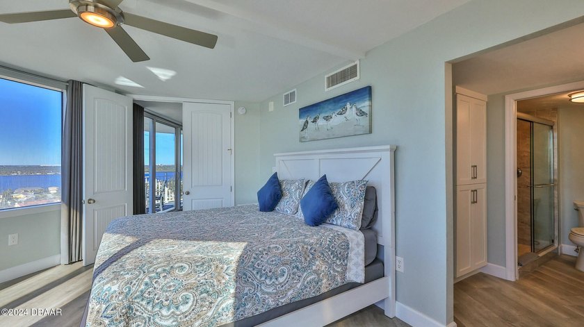 PRICED TO SELL, Coastal living with its breathtaking ocean and - photo 21