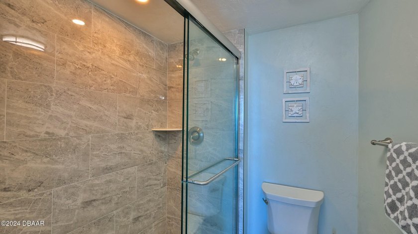 PRICED TO SELL, Coastal living with its breathtaking ocean and - photo 26