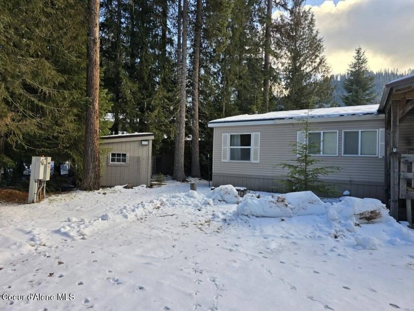 Prime location! About five minutes to Priest Lake with your own - photo 8