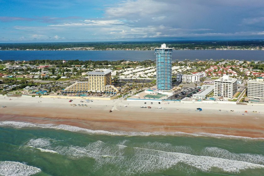 PRICED TO SELL, Coastal living with its breathtaking ocean and - photo 41
