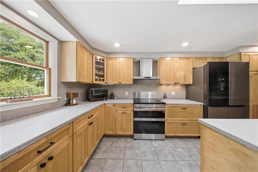 Situated on a one-acre lot along a private road, this - photo 11