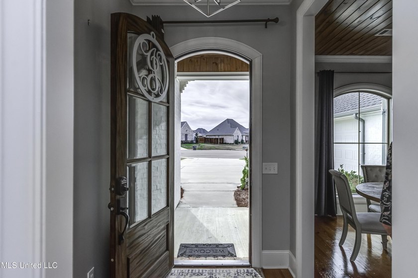 NEW PRICE!!! WELCOME TO 705 QUEENS CT. in the Gated Kensington - photo 13