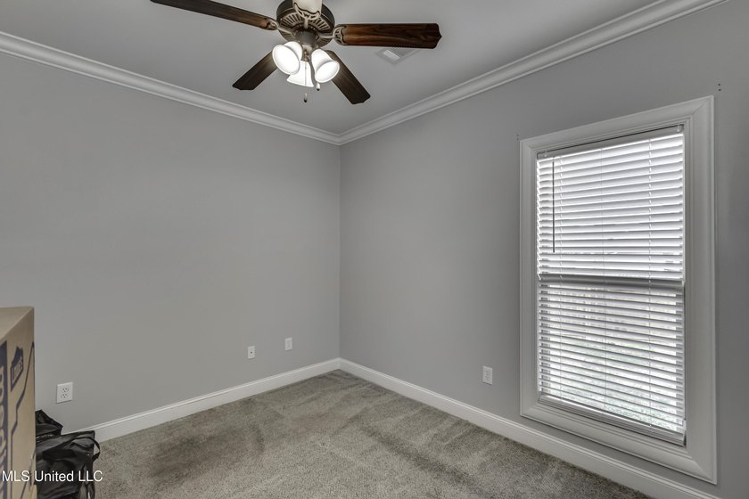 NEW PRICE!!! WELCOME TO 705 QUEENS CT. in the Gated Kensington - photo 34