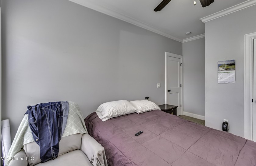 NEW PRICE!!! WELCOME TO 705 QUEENS CT. in the Gated Kensington - photo 36