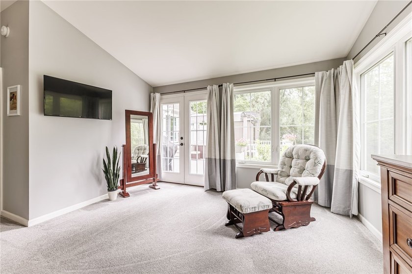Exceptional and move-in ready split-level gem in the highly - photo 25