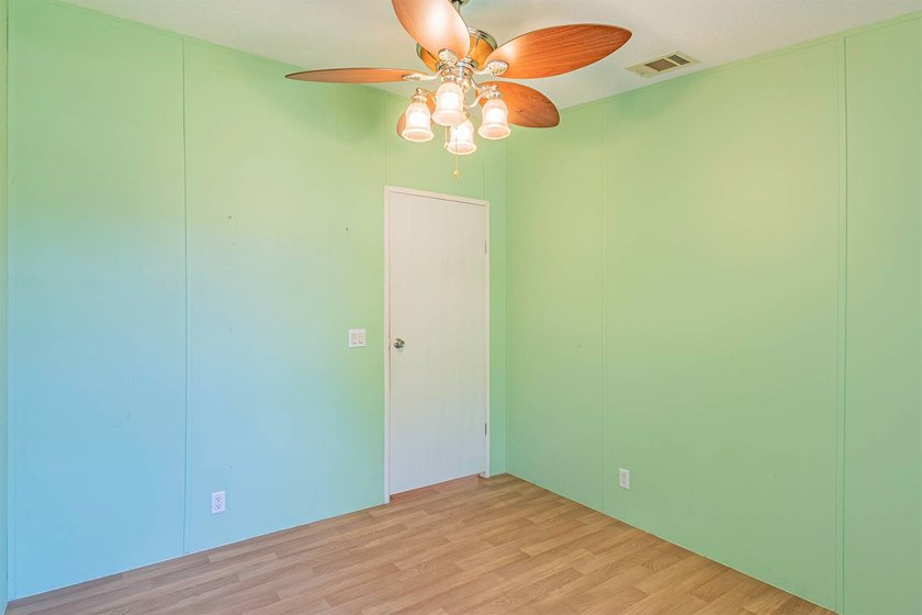 Bring all offers! Welcome to the desirable 55+ community Walden - photo 31