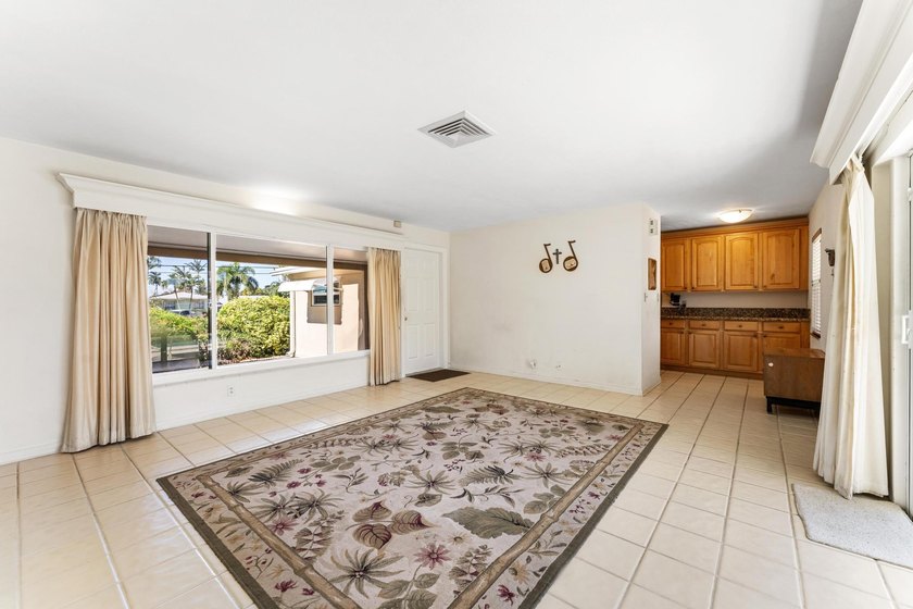 Rare opportunity to own a versatile home featuring two primary - photo 4