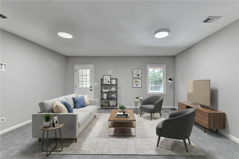 Welcome to this beautifully updated 5-bedroom, 3-bathroom home - photo 47
