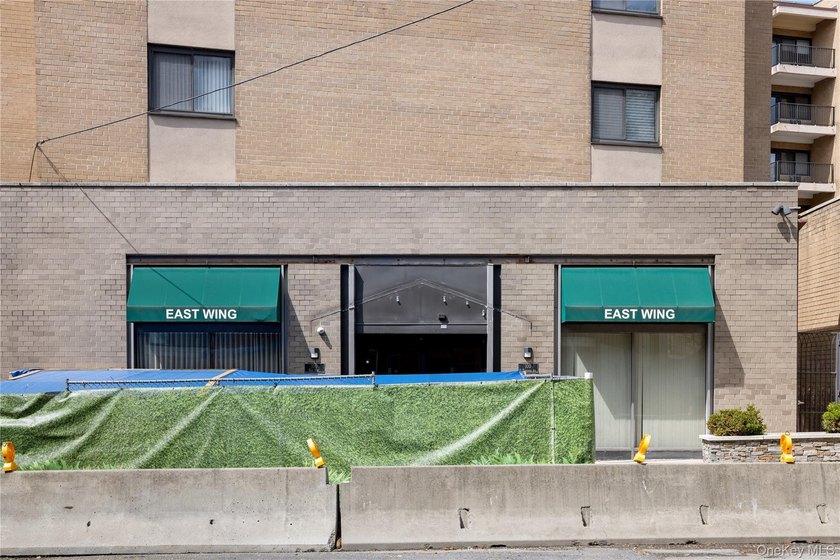 Commuter's dream with assigned outdoor parking! Welcome to - photo 26