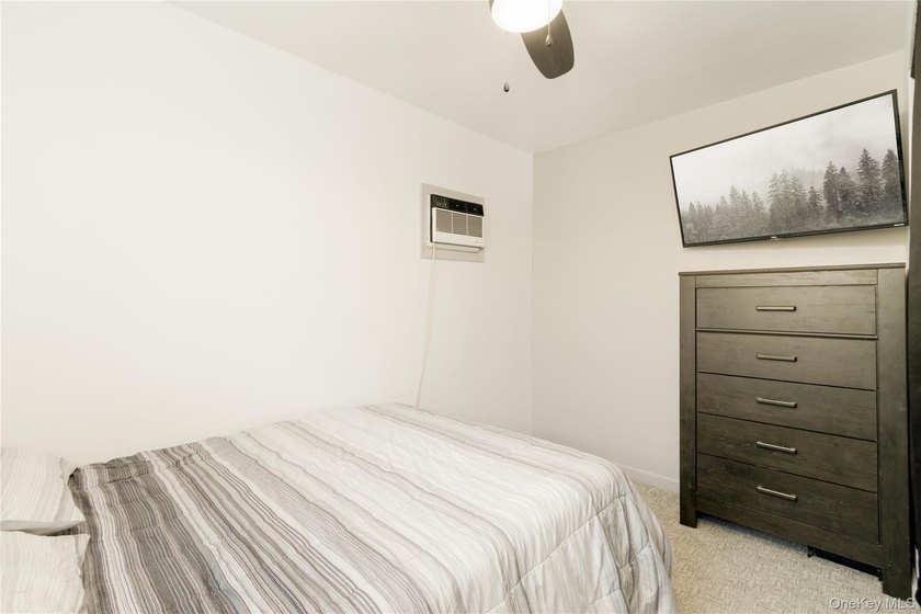 Located in a waterfront manufactured home community in Islip - photo 5