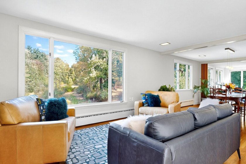 Looking for single level living in the heart of Falmouth? Look - photo 10