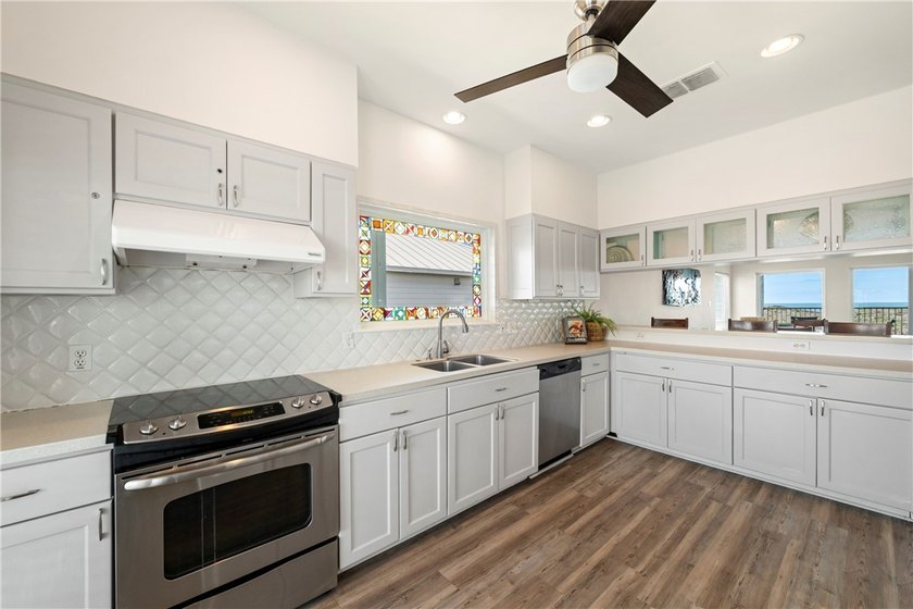 BEACHFRONT with DIRECT BEACH VIEWS and wrap-around porches made - photo 23