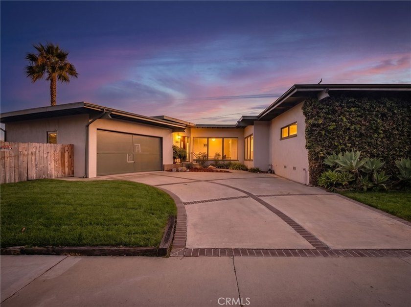 Once-in-a-Lifetime Opportunity with Unobstructed Ocean Views - photo 2