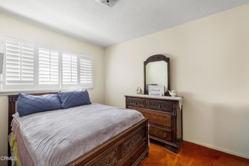 Opportunity awaits in this spacious Ventura home located in a - photo 20