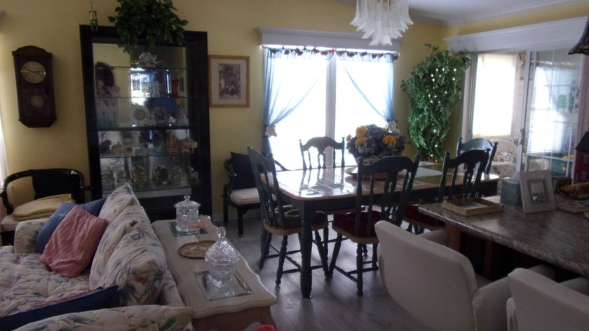 Like New 2017 Skyline Large Gorgeous Home, 1,568 sq. ft., open - photo 6