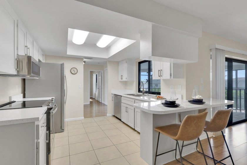 If you are looking for a high elevation home close to the beach - photo 3