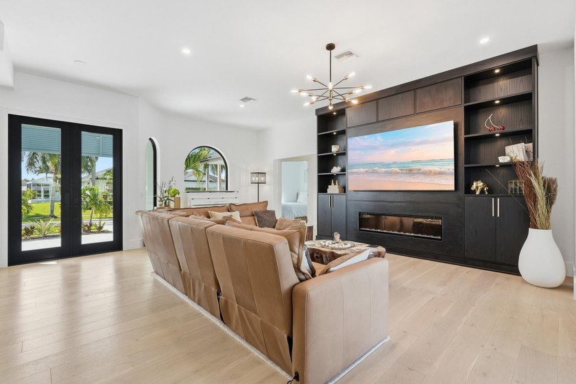 Exceptional Marco Island waterfront living with direct Gulf - photo 6