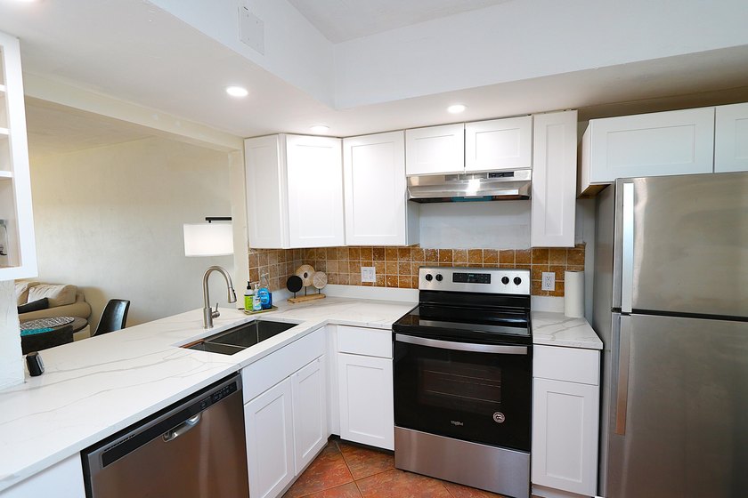 WELCOME TO GULF WINDS EAST! THIS LARGE 2 BEDROOM 2 BATH SECOND - photo 4