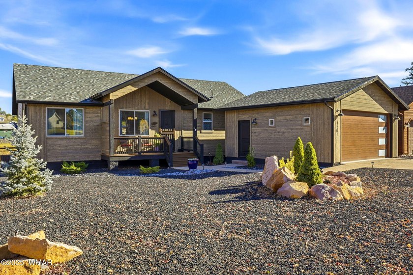 IMMACULATE fairway home in the gated Golf Estates @ Bison - photo 3