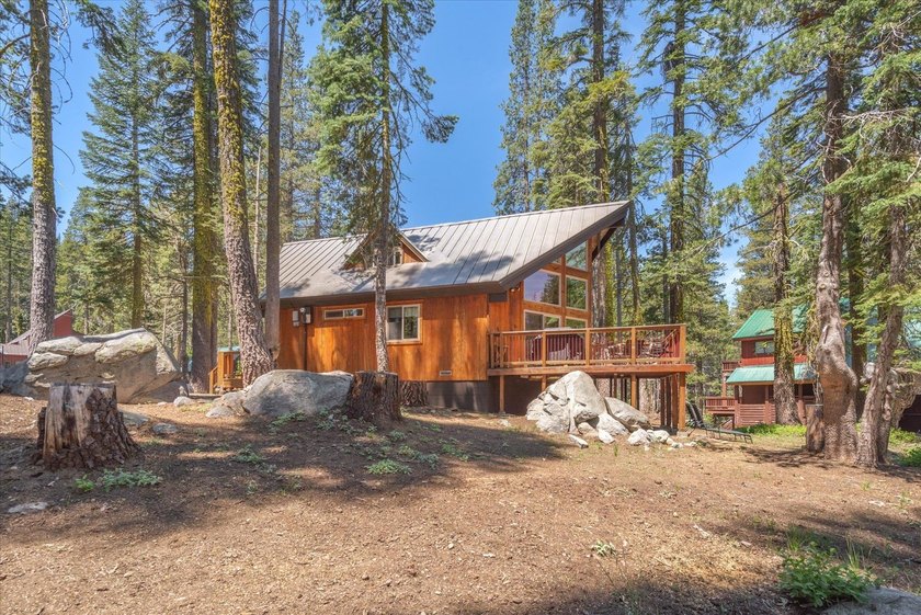 Tucked into a peaceful setting with a location that's hard to - photo 3