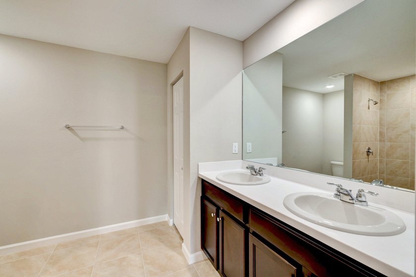 THE AMAZING VERONA 2 MODEL BUILT BY AWARD WINNING SYNERGY HOMES - photo 20