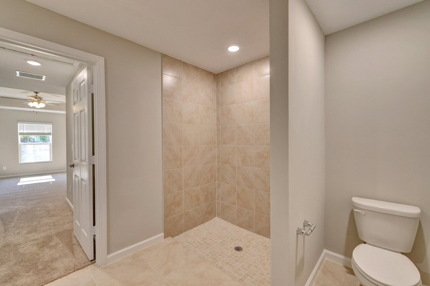 THE AMAZING VERONA 2 MODEL BUILT BY AWARD WINNING SYNERGY HOMES - photo 21