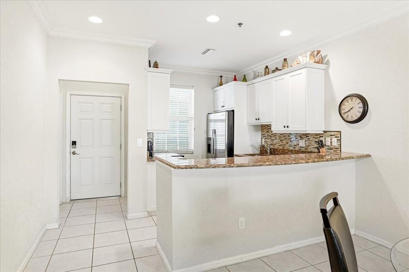Welcome to your own slice of paradise in charming Olde Marco - photo 4