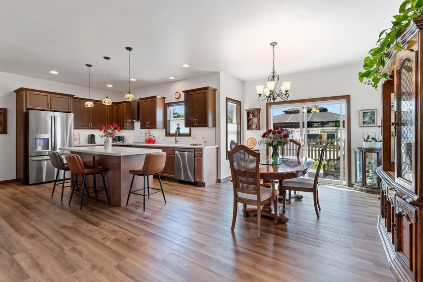 Welcome to this 3 year old, 3-bedroom, 2-bath home at 606 W 3rd - photo 28