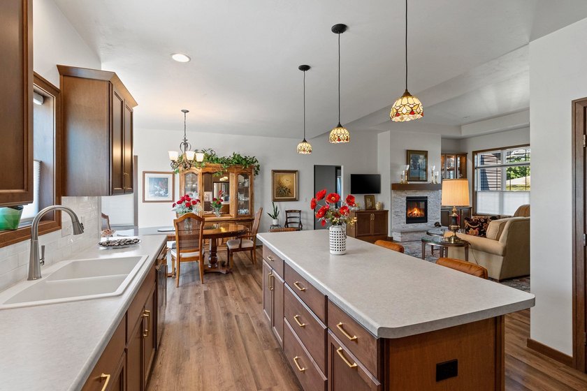 Welcome to this 3 year old, 3-bedroom, 2-bath home at 606 W 3rd - photo 35