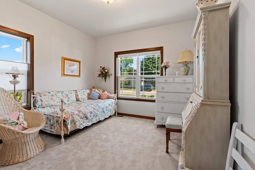 Welcome to this 3 year old, 3-bedroom, 2-bath home at 606 W 3rd - photo 37