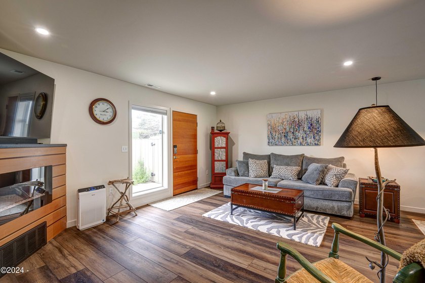 Fully custom remodeled home (2020-2021). Brought up to exacting - photo 10