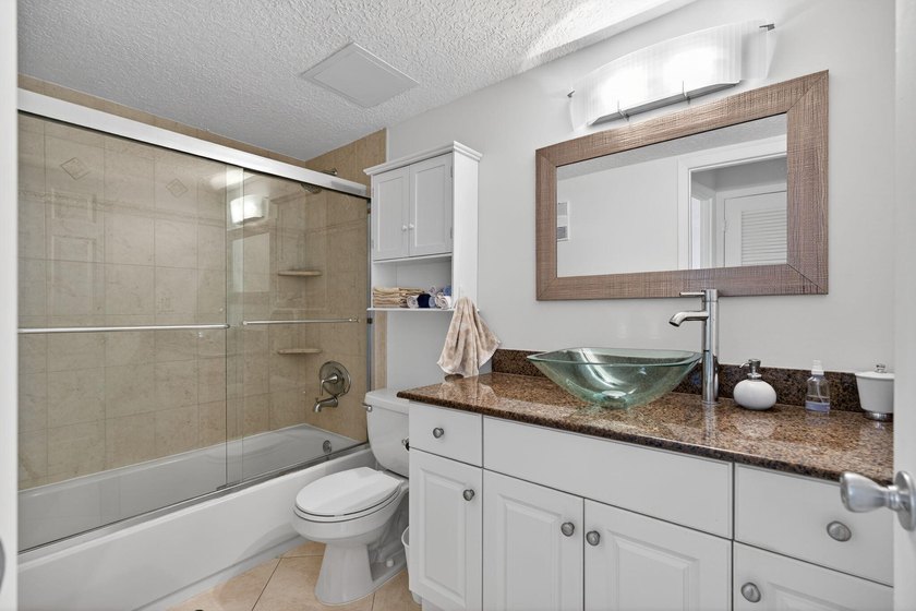 Waterfront living at its finest - spacious 1-bedroom, 1-bath - photo 11