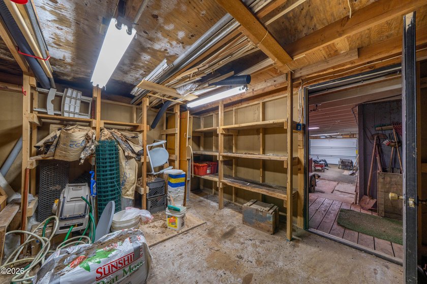 Back on the market no fault of home. This cute gem of a home - photo 46