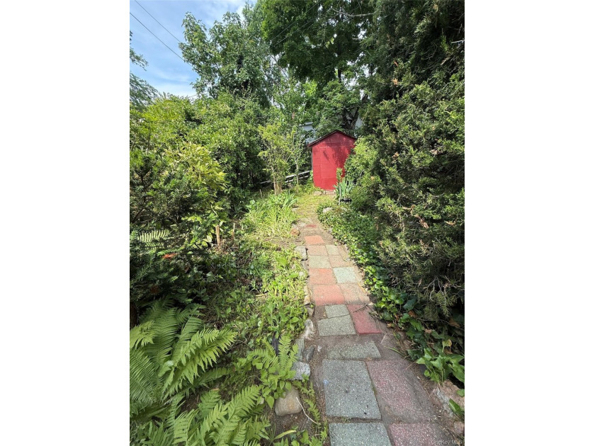 BEST PRICED HOME IN WHITESTONE!!!! Opportunity knocks on this - photo 21