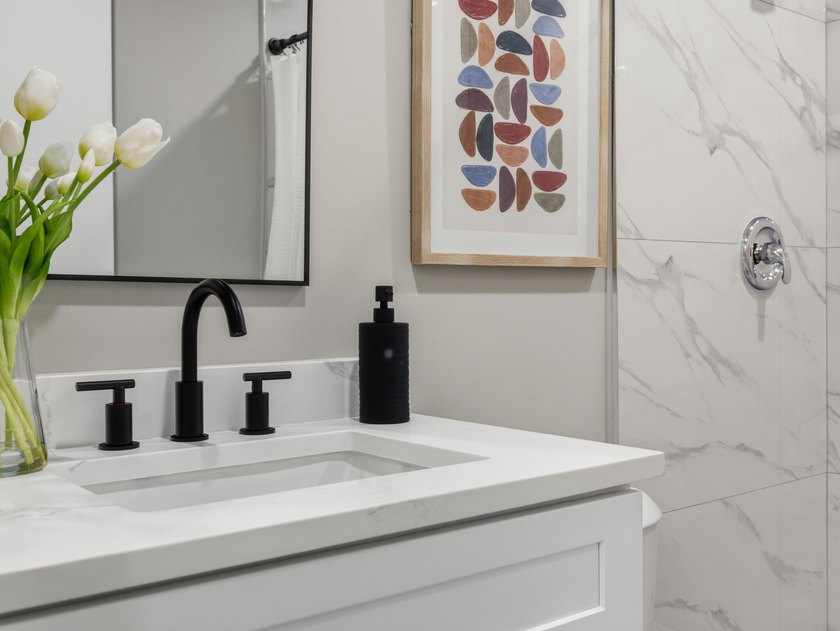 Welcome to this charming FULLY RENOVATED 2-bedroom, 1-bathroom - photo 27
