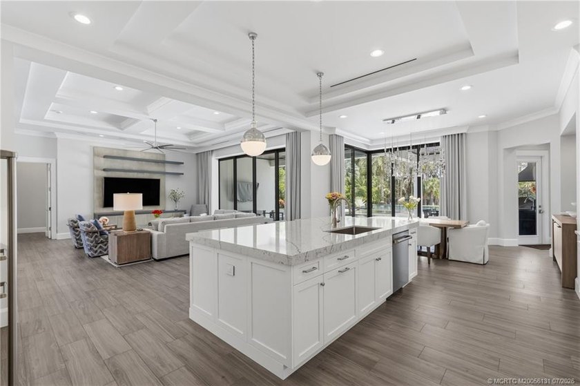 Welcome to this extraordinary waterfront estate in the gated - photo 28