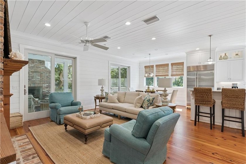Welcome to an extraordinary custom beach cottage in the coveted - photo 8