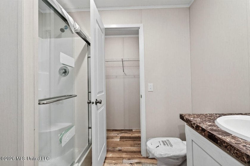 Brand new and never lived in! This beautiful 16' x 76' - photo 13
