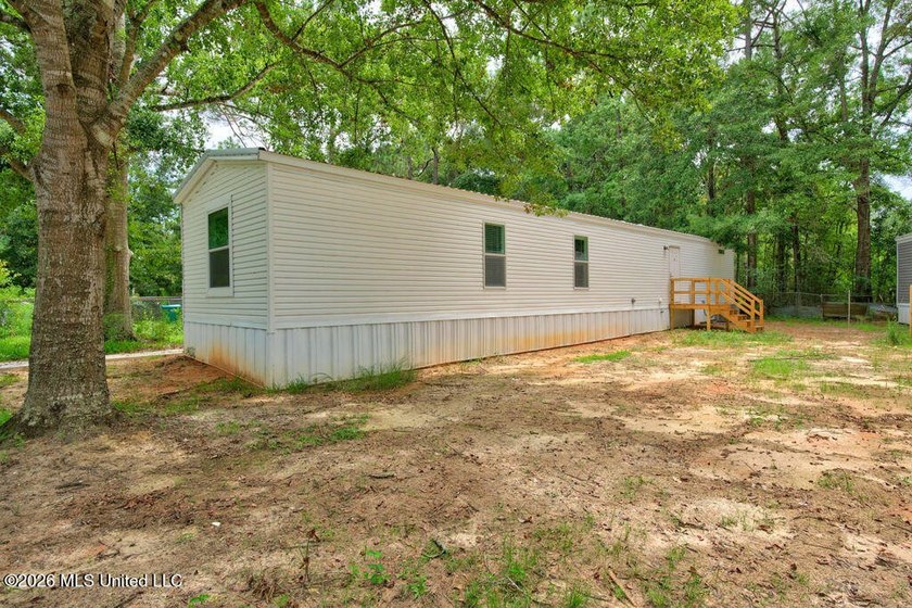 Brand new and never lived in! This beautiful 16' x 76' - photo 21