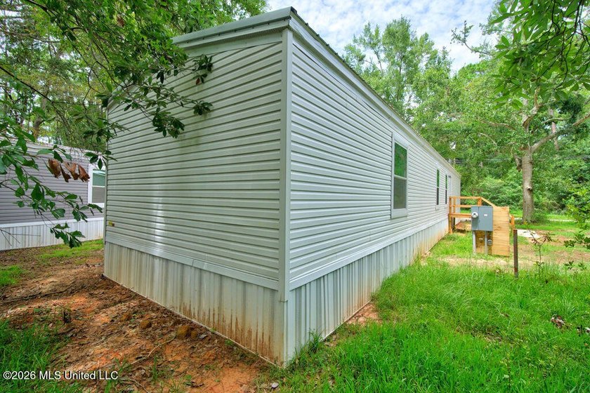 Brand new and never lived in! This beautiful 16' x 76' - photo 24