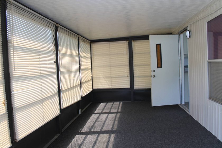 Updated &amp; Move-In Ready: Double Florida Rooms, New Everything! - photo 13