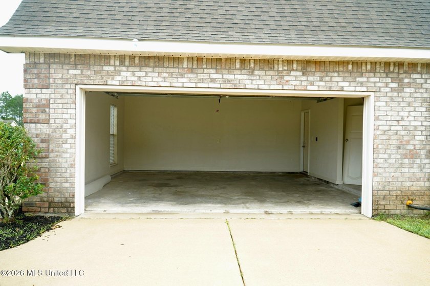 FAMILY FRIENDLY 4 bedroom 2 bath home in Ocean Springs school - photo 14